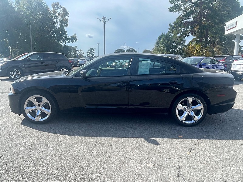 Used 2013 Dodge Charger SE with VIN 2C3CDXBG7DH717411 for sale in Chesapeake, VA